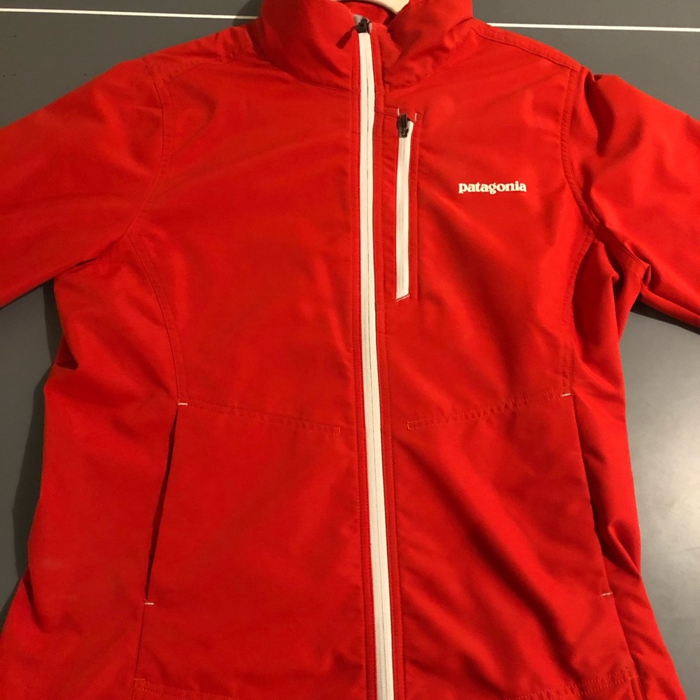 Red women’s patigonia jacket